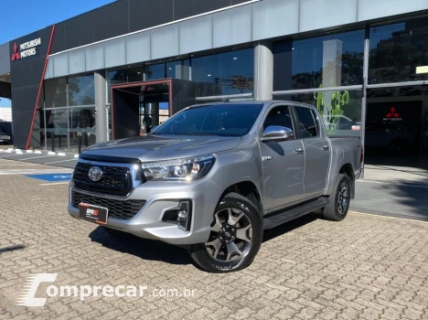Toyota HILUX 2.8 D-4d Turbo CD SRX 4X4 4 portas
