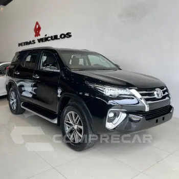 HILUX SW4 2.8 SRX 4X4 7 Lugares 16V Turbo Intercooler