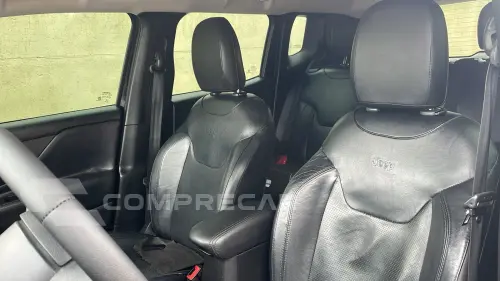 RENEGADE 1.8 16V Sport
