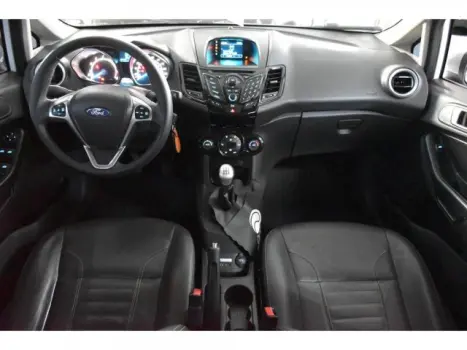 FIESTA HATCH - 1.6 TITANIUM HATCH 16V 4P MANUAL