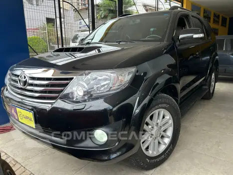 Toyota Hilux SW4 SRV D4-D 4x4 3.0 TDI Dies. Aut 4 portas