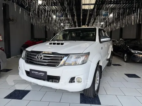 Toyota HILUX 3.0 SRV TOP 4X4 CD 16V TURBO INTERCOOLER DIESEL 4P AUT 4 portas