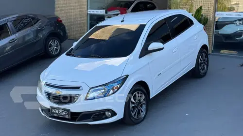 CHEVROLET ONIX HATCH LTZ 1.4 8V FlexPower 5p Mec. 4 portas