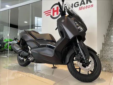 XMAX 300 CONNECTED ABS