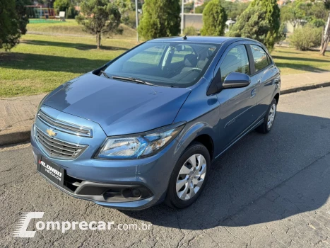 CHEVROLET Onix 1.4 LT 4 portas
