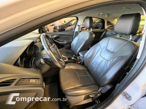 FOCUS 2.0 SE Fastback 16V