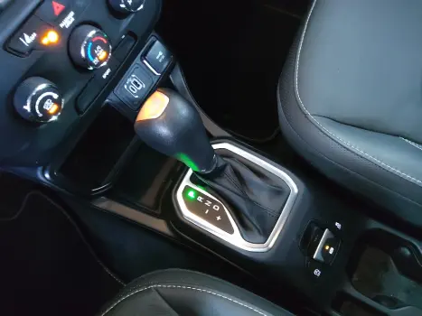 RENEGADE 1.3 T270 TURBO FLEX SPORT AT6