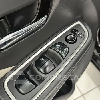 VERSA V-DRIVE Premium 1.6 16v Flex Aut.