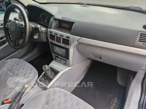 VECTRA 2.0 MPFI ELEGANCE 8V FLEX 4P MANUAL