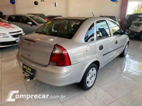 CORSA 1.8 MPFI Maxx Sedan 8V