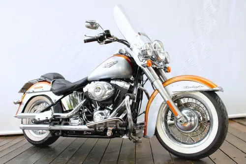 HARLEY-DAVIDSON SOFTAIL DELUXE