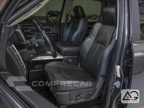 CLASSIC 5.7 V8 Laramie Night Edition CD 4X4