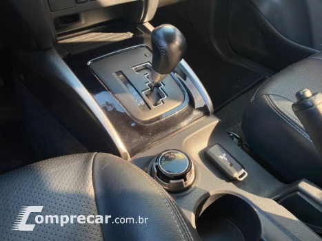 L200 TRITON 2.4 16V Turbo Sport Hpe-s CD 4X4
