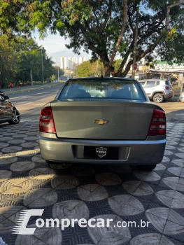 ASTRA 2.0 MPFI CD Sedan 8V