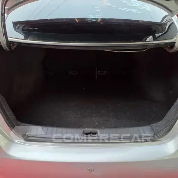 Sentra SL 2.0/ 2.0 Flex Fuel 16V Aut.