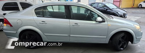 VECTRA 2.0 MPFI Elegance 8V