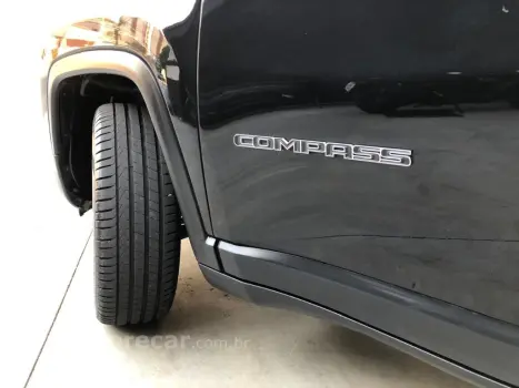 COMPASS LONG. T270 1.3 TB 4x2 Flex Aut.