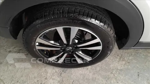 KICKS PLAY 1.6 16V FLEXSTART SENSE XTRONIC