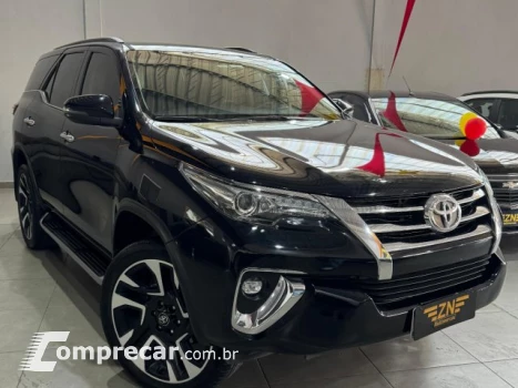 HILUX SW4 - 2.8 D-4D TURBO SRX 7L 4X4 AUTOMÁTICO
