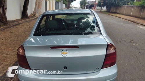 CORSA 1.4 MPFI Maxx Sedan 8V