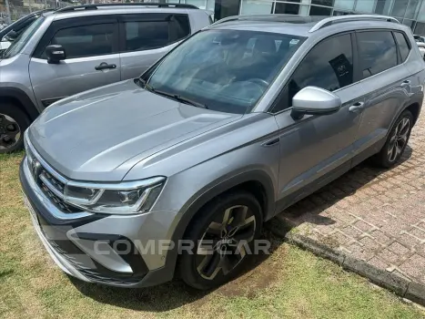 Volkswagen TAOS 1.4 250 TSI TOTAL FLEX HIGHLINE AUTOMÁTICO 4 portas