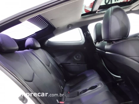 VELOSTER - 1.6 16V 3P AUTOMÁTICO