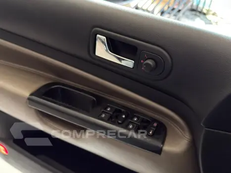 Golf Sportline 1.6 Mi Total Flex 8V 4p