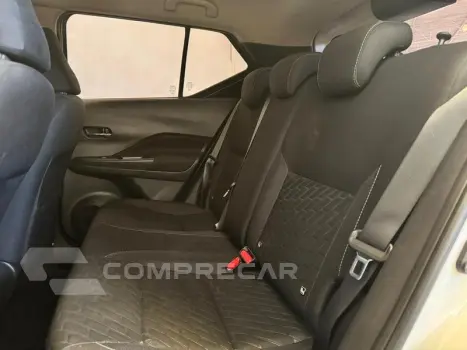 KICKS ADVANCE CVT
