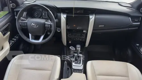 HILUX SW4 2.8 D-4d Turbo Diamond 7L 4X4