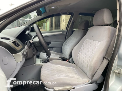 VECTRA 2.0 MPFI Elegance 8V