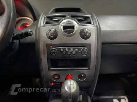 MEGANE 1.6 DYNAMIQUE GRAND TOUR 16V FLEX 4P MANUAL