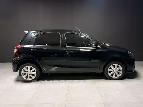 ETIOS 1.5 X PLUS 16V FLEX 4P AUTOMÁTICO