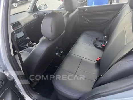 Golf 1.6 4P FLEX