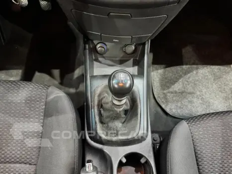 I30 - 2.0 MPFI GLS 16V 4P MANUAL