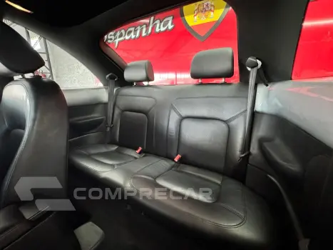 New Beetle 2.0 Mi 8V Gasolina 2P Automático