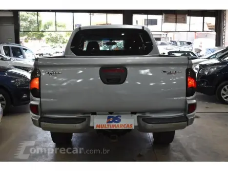 L200 TRITON - 3.2 GL 4X4 CD 16V TURBO INTERCOLER 4P MANUAL