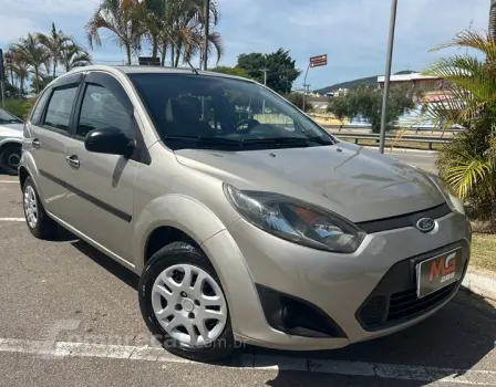 FIESTA 1.6 MPI Class Hatch 8V