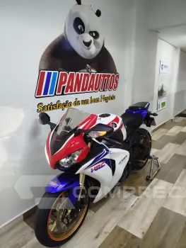 CBR 1000 FIREBLADE RR