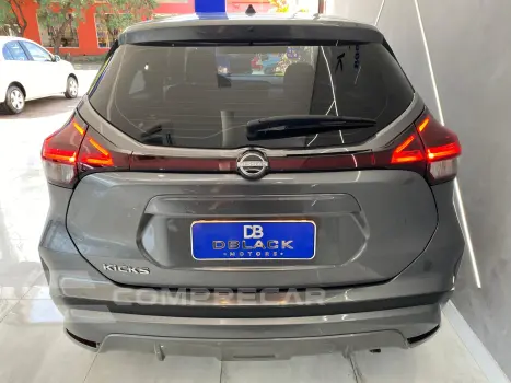 KICKS Active 1.6 16V Flex Aut.