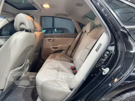 AZERA - 3.3 MPFI GLS SEDAN V6 24V 4P AUTOMÁTICO
