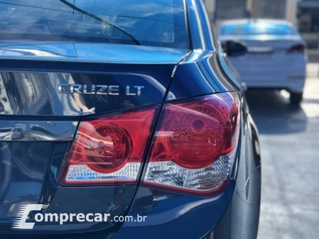 CRUZE SEDAN - 1.8 LT 16V 4P AUTOMÁTICO
