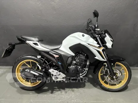 Yamaha FZ 25 FAZER 250 ABS CONNECTED
