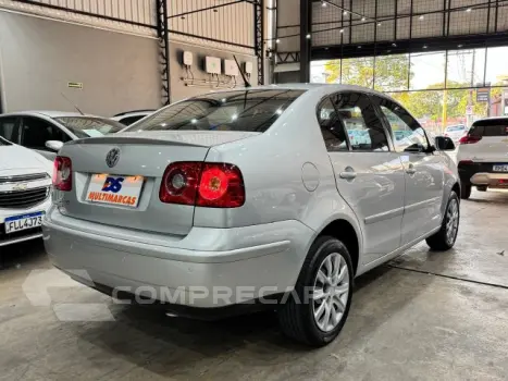 POLO SEDAN - 1.6 MI 8V 4P MANUAL