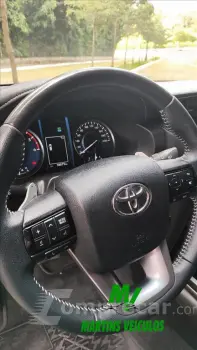 HILUX SW4 2.8 D-4D TURBO DIESEL SRX 4X4 AUTOMÁTICO