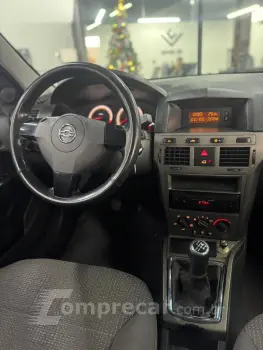 VECTRA 2.0 MPFI Expression 8V