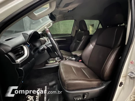 HILUX SW4 2.8 SRX 4X4 16V TURBO INTERCOOLER DIESEL 4P AUTOMÁ