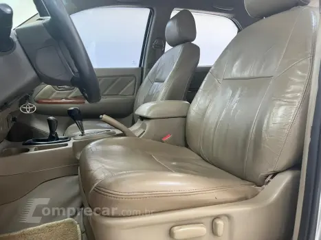 HILUX SW4 3.0 SRV 4X4 7 Lugares 16V Turbo Intercooler