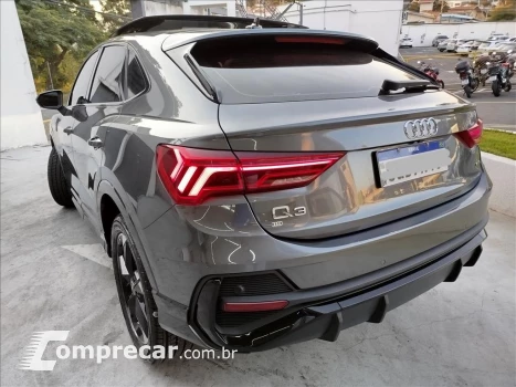 Q3 2.0 40 TFSI Performance Black Quattro