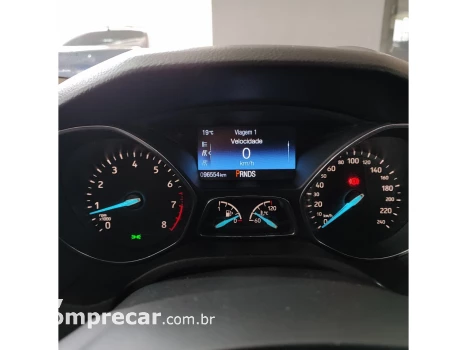 FOCUS 2.0 TITANIUM PLUS SEDAN 16V FLEX 4P POWERSHIFT