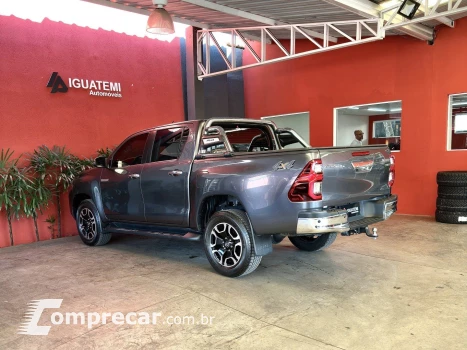 HILUX 2.8 D-4D TURBO DIESEL CD SRX 4X4 AUTOMÁTICO